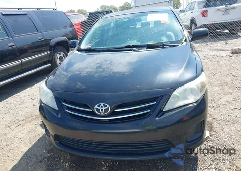 2013 Toyota Corolla Le z USA, uszkodzony, nr VIN 2T1BU4EE0DC953280